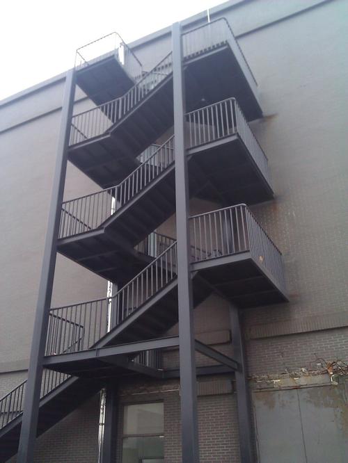 室外钢结构消防楼梯设计及制作要求